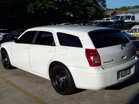 Used 2008 Dodge Magnum image 2