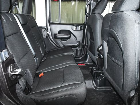 Used 2019 Jeep Wrangler Unlimited Sport S image 40