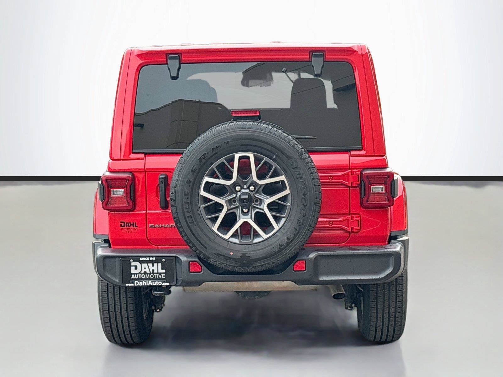 Certified 2025 Jeep Wrangler Unlimited Sahara AWD/4WD image 12