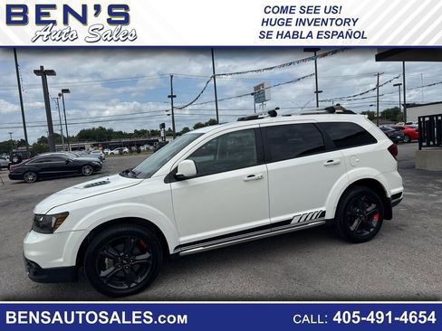 Used 2020 Dodge Journey Crossroad w/ Popular Equipment Group FWD image 1