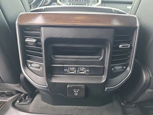 Used 2021 RAM 1500 Laramie AWD/4WD image 19