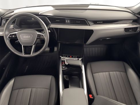 Used 2023 Audi e-tron Premium Plus w/ Premium Plus Package image 19