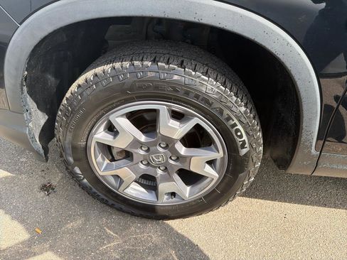 Used 2023 Honda Passport TrailSport image 15