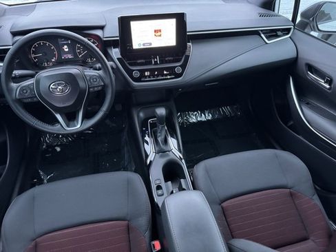 Certified 2025 Toyota Corolla SE image 9