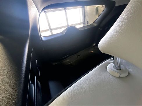 Used 2023 Hyundai Tucson Limited AWD/4WD image 17