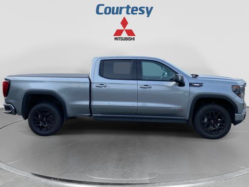 Used 2023 GMC Sierra 1500 AT4 w/ AT4 Premium Package AWD/4WD image 4