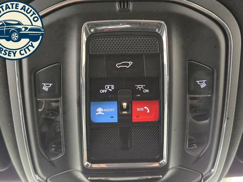 Used 2024 Jeep Wagoneer L Series II AWD/4WD image 23