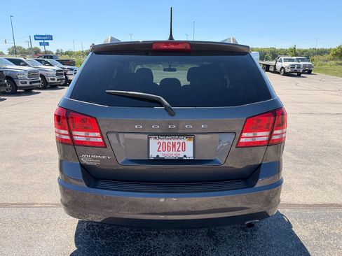 Used 2017 Dodge Journey SE w/ Flexible Seating Group FWD image 7
