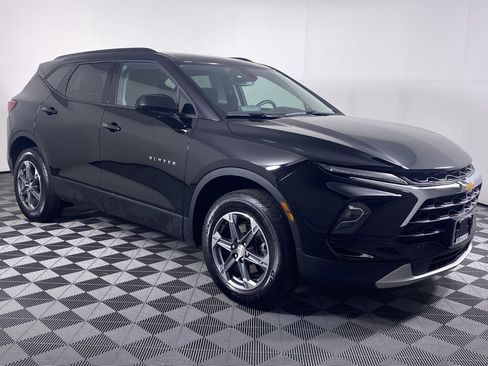 Certified 2023 Chevrolet Blazer LT w/ Convenience Package image 19