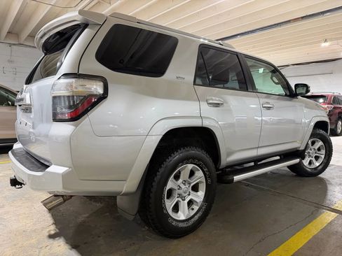 Used 2016 Toyota 4Runner SR5 Premium AWD/4WD image 4