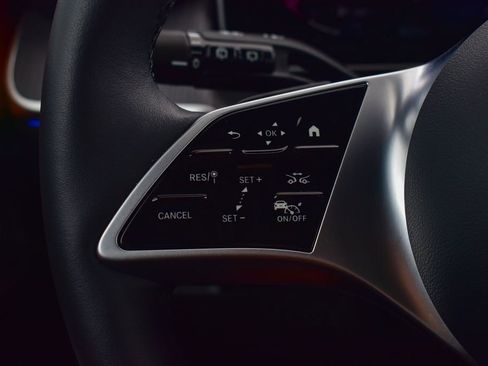 Certified 2026 Mercedes-Benz GLC 300 4MATIC image 18