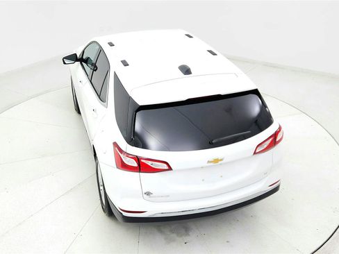 Used 2018 Chevrolet Equinox LT image 16