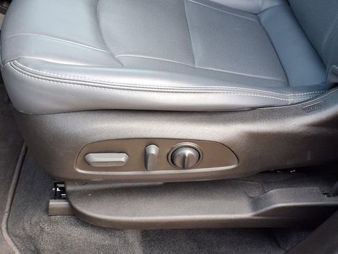 Used 2023 Buick Enclave Essence FWD image 4