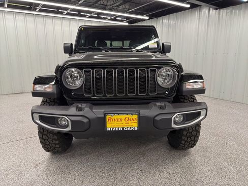 New 2026 Jeep Gladiator Sport AWD/4WD image 2