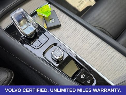 Certified 2025 Volvo V90 B6 Cross Country Ultra AWD/4WD image 18