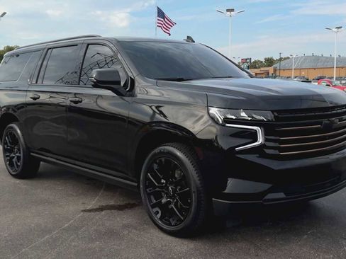 Certified 2023 Chevrolet Suburban High Country image 8