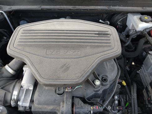 Used 2021 GMC Acadia SLE w/ Driver Convenience Package FWD image 30