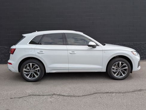 Used 2023 Audi Q5 2.0T Premium Plus w/ Premium Plus Package AWD/4WD image 4
