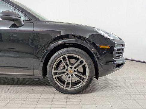 Certified 2023 Porsche Cayenne Platinum Edition AWD/4WD image 11