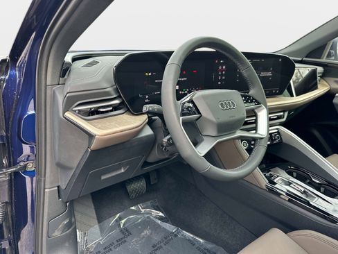 New 2025 Audi Q5 Prestige image 17