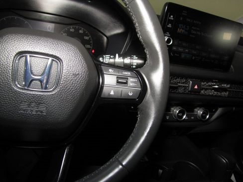 Certified 2024 Honda HR-V EX-L image 6