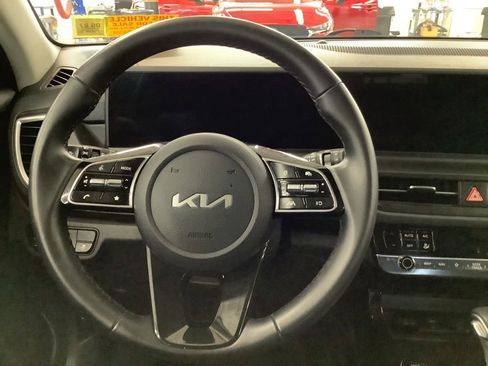 Certified 2024 Kia Seltos EX AWD/4WD image 8