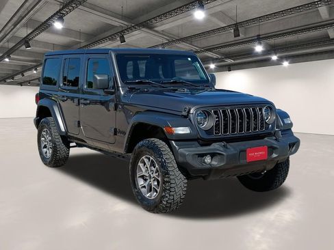 Used 2024 Jeep Wrangler Unlimited Sport AWD/4WD image 2