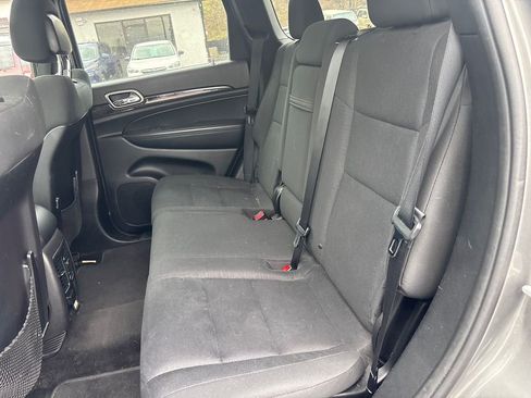Used 2013 Jeep Grand Cherokee Laredo image 12