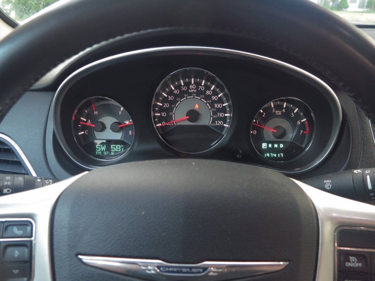 Used 2011 Chrysler 200 Limited FWD image 8