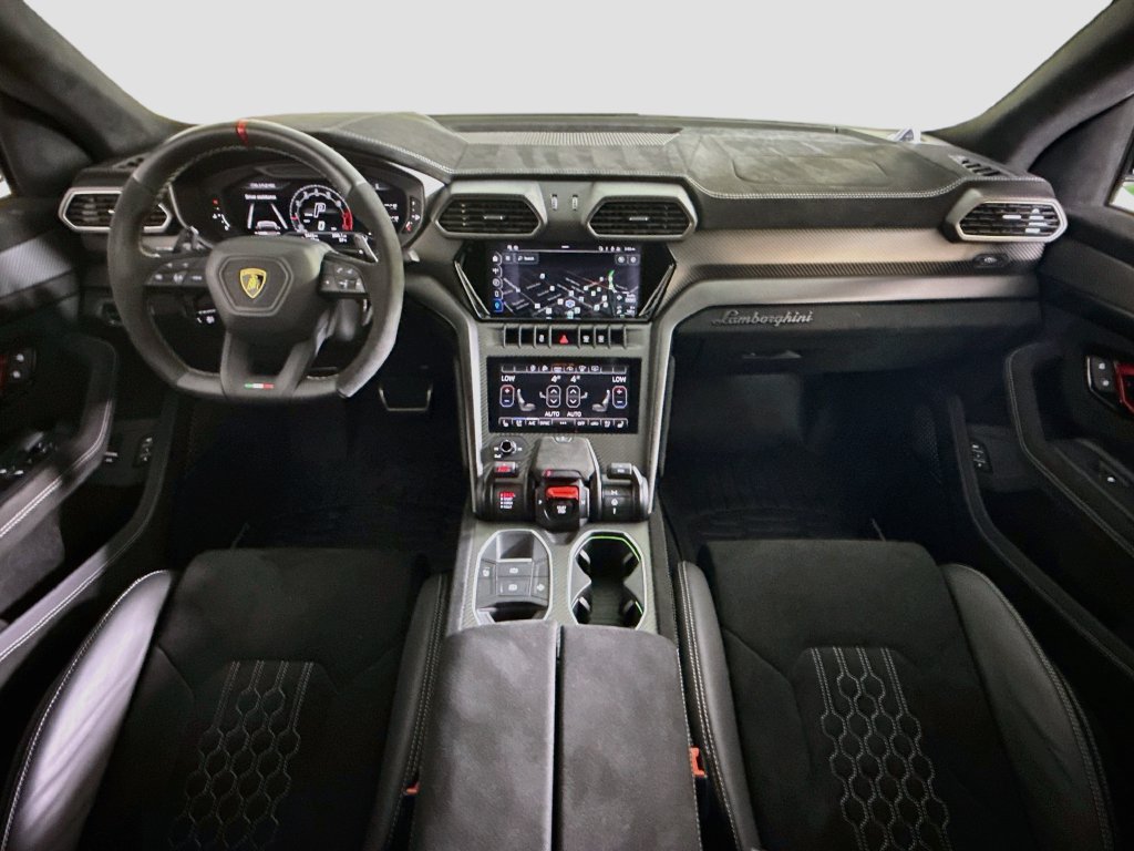 Used 2024 Lamborghini Urus Performante AWD/4WD image 9