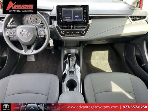 Used 2022 Toyota Corolla LE image 19