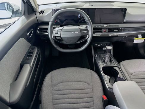 Certified 2025 Kia K4 EX FWD image 4