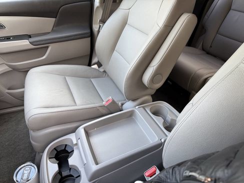 Used 2016 Honda Odyssey EX-L image 57