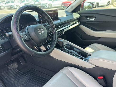Used 2023 Honda Accord EX-L image 12