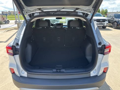 Used 2025 Ford Escape SE w/ PHEV Premium Package FWD image 5