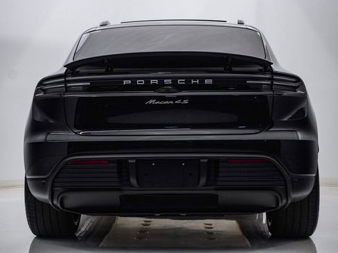 Certified 2025 Porsche Macan 4S Electric AWD/4WD image 10