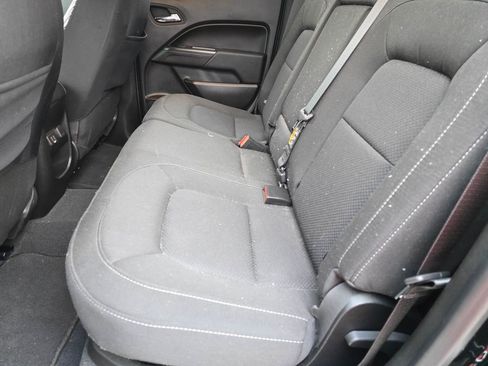 Used 2022 Chevrolet Colorado LT AWD/4WD image 14