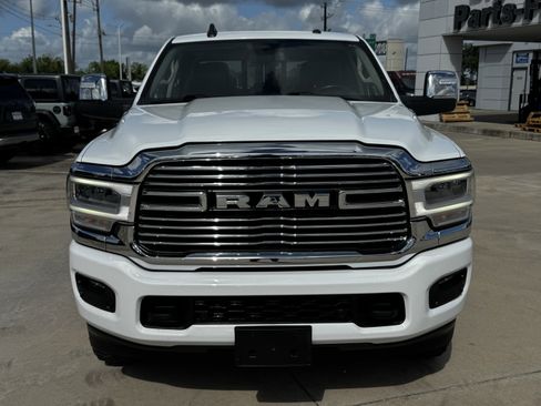 Used 2024 RAM 2500 Laramie AWD/4WD image 3
