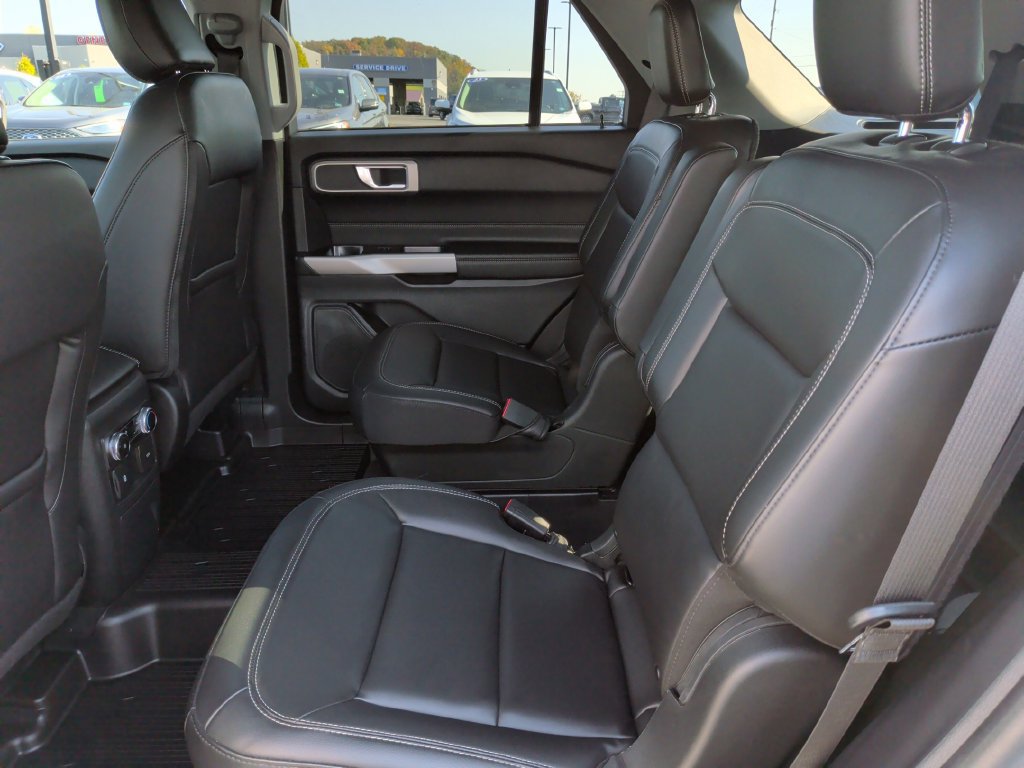 Certified 2023 Ford Explorer XLT w/ Equipment Group 202A AWD/4WD image 11