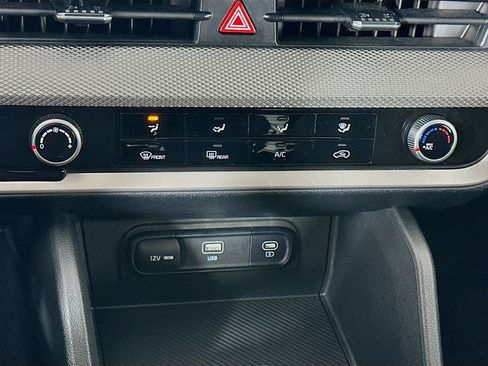 Used 2025 Kia Sportage LX AWD/4WD image 23
