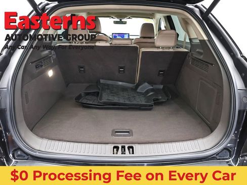 Used 2022 Lincoln Nautilus AWD w/ Premium Package image 9