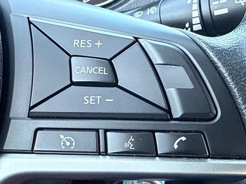 Used 2021 Nissan Rogue Sport S FWD image 27