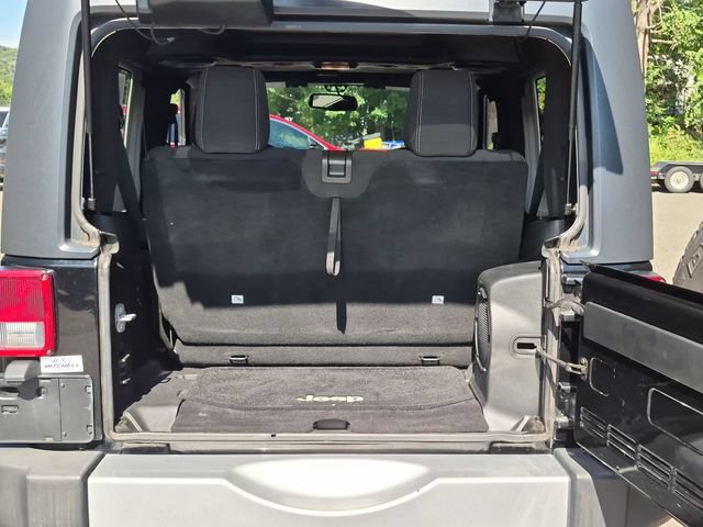 Used 2014 Jeep Wrangler Sahara AWD/4WD image 6
