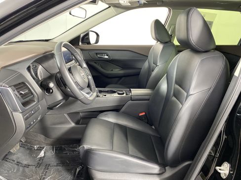 Used 2023 Nissan Rogue SV w/ SV Premium B Package AWD/4WD image 16