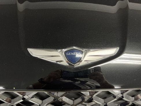 Used 2025 Genesis GV70 3.5T Sport w/ Sport Advanced Package AWD/4WD image 32