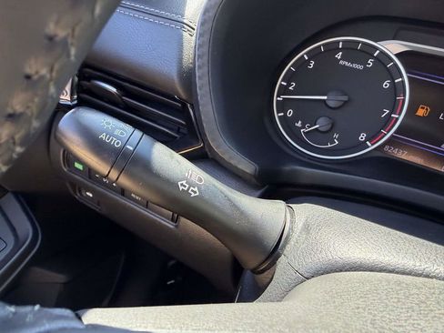 Used 2021 Nissan Sentra SV FWD image 35
