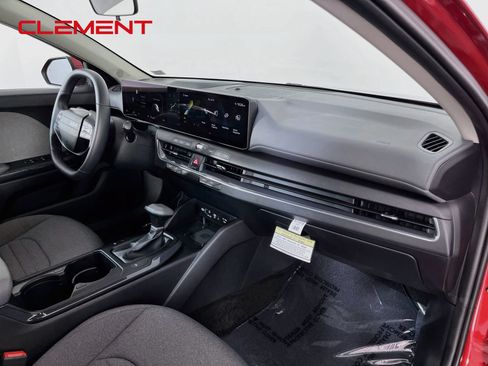 Used 2025 Kia K4 EX FWD image 36