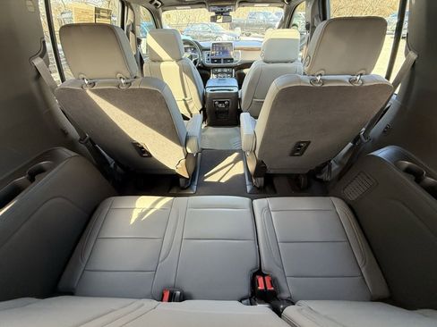 Used 2023 Chevrolet Suburban Z71 w/ Z71 Off-Road Package image 46