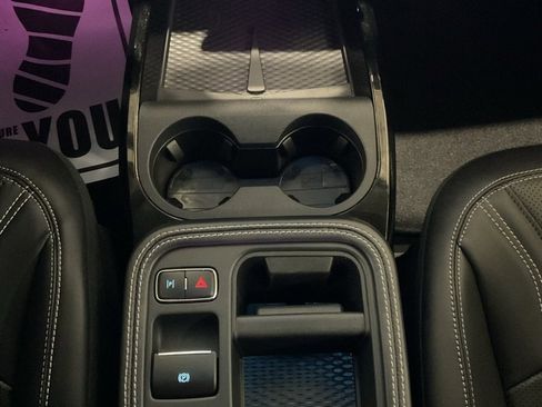 Used 2025 Ford Mustang Mach-E Premium image 19