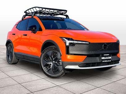New 2026 Volvo EX30 Cross Country Ultra w/ Protection Package Premier